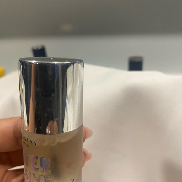 Anastasia Beverly Hills Glitter Adhesive Pot - Picture 4 of 4